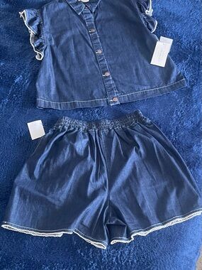 Women’s Navy Chambray Elastic-Waist Shorts